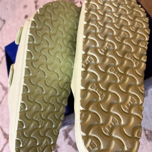 NIB Birkenstock Arizona Eva in Faded Lime Size 43 - Picture 6 of 6